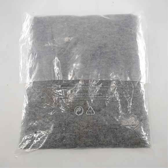 Alicia Adams Alpaca Light Grey Canyon Throw - Picture 5 of 9